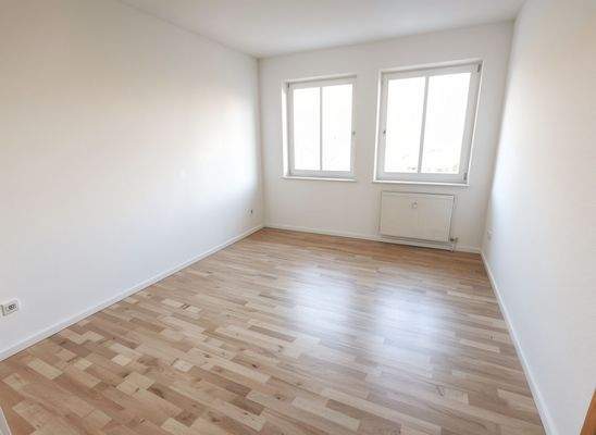 Arbeits-/Kinderzimmer *