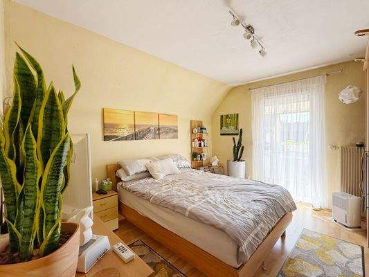 Schlafzimmer Vorderhaus OG