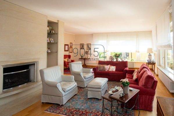 Exklusives Villenanwesen mit Seeblick in Garda - Gardasee