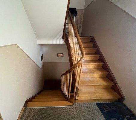 Treppenhaus-1.jpg