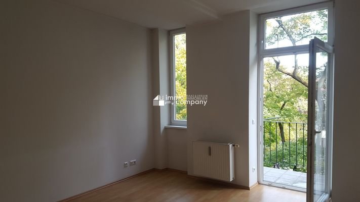 Graz-Gries_Mietwohnung_Zimmer mit Balkon