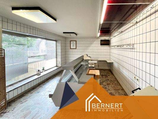 Laden mit Kühltheke