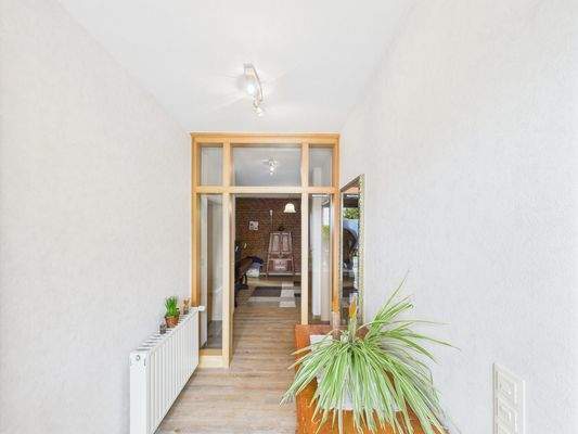 CAM03784G0-PR0076-STILL003