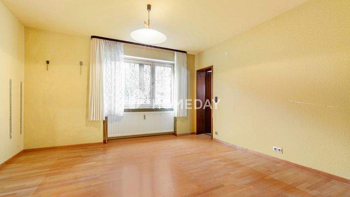 1. OG Schlafzimmer 1