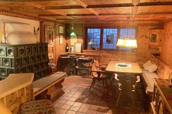 KG: Zirbenstube mit Kaminofen in sehr guter Lage, Scheffau am Wilden Kaiser