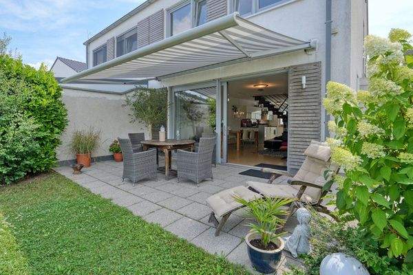 Terrasse vor dem Wohn-/Essbereich