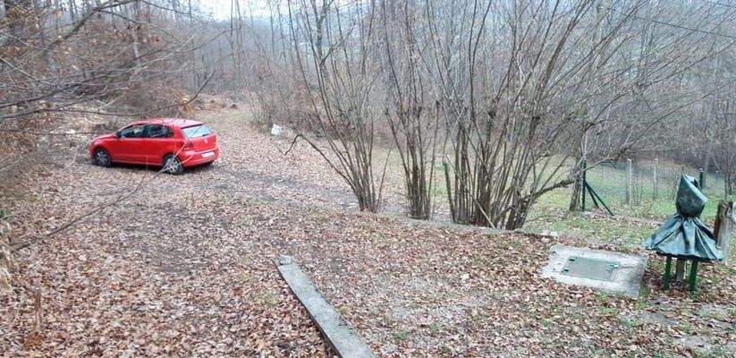 Eine Straße führt bis hierher