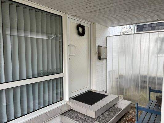 EG. Hauseingangstür.JPG