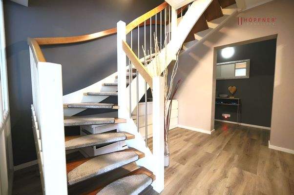 Eingang, Treppenhaus