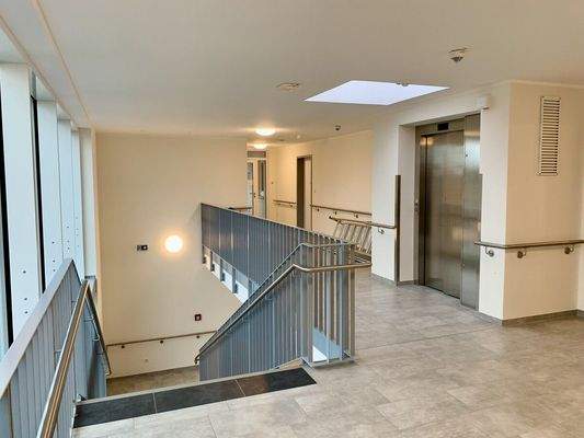 41. Gemeinschaft, Haupteingang, OG, Flur 1