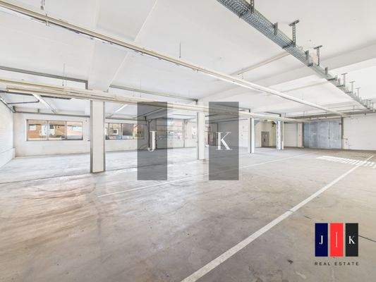 Halle Innenansicht 2 (EG)