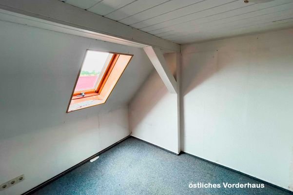 weiterer-Raum-im-DG.jpg