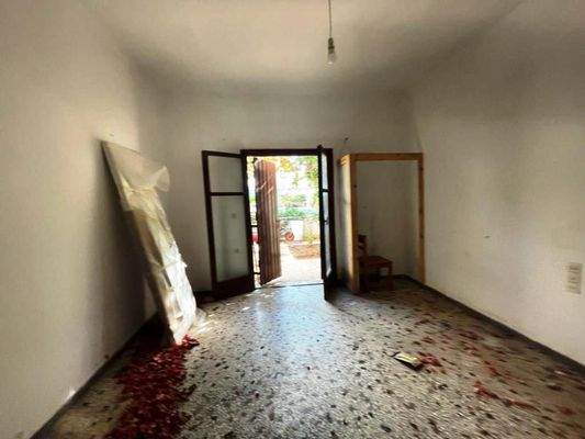 Südostkreta, Makry Gialos: Apartmentkomplex zur Renovierung zu verkaufen