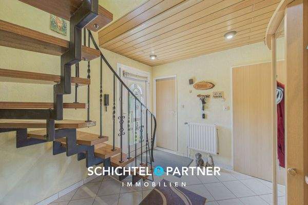 S&P | Eingangsbereich