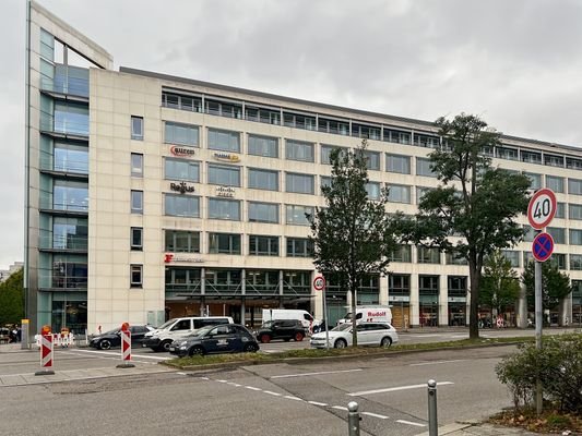 Regus_Stuttgart City Plaza_Germany_Centre 3589_Bui