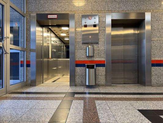 Gebäude Aufzüge