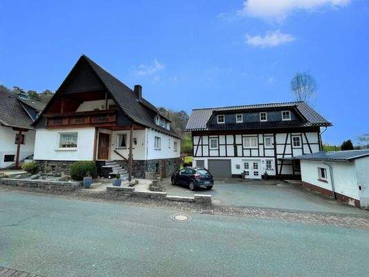 Ansicht von der Straße - gesamtes Objekt