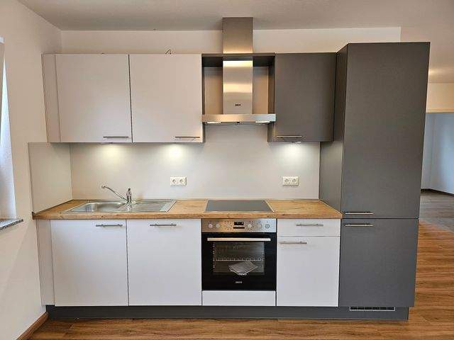 Attraktive 3-Zimmer-Wohnung mit Terrasse, Einbauküche und Aufzug - Photo 3