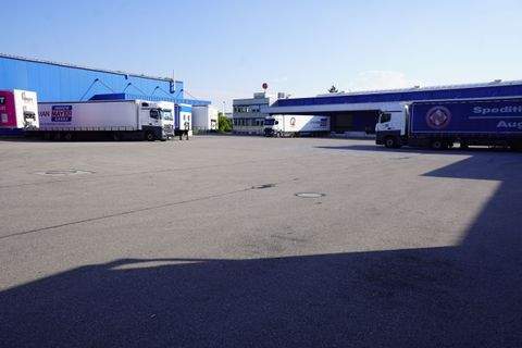 Augsburg Halle, Augsburg Hallenfläche