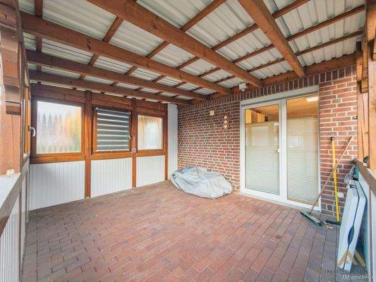 überdachte Terrasse