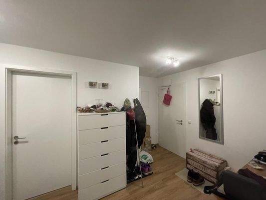 Windfang mit Garderobe