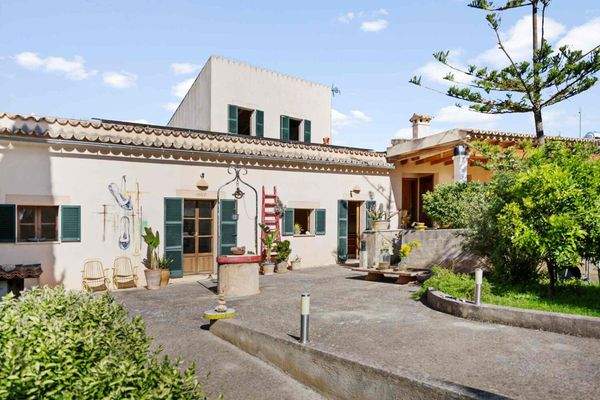 Frei stehendes Haus in Establiments