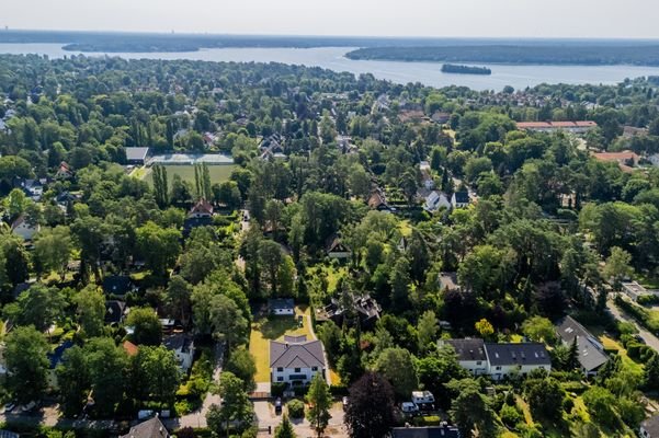 Familienfreundlich in Wald-/ und Wassernähe gelege