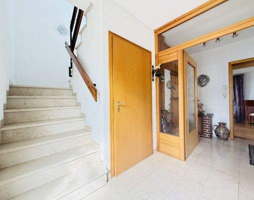 Eingangsbereich/ Treppenaufgang