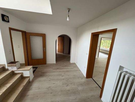 Diele Treppenhaus Eingangsbereich.JPG