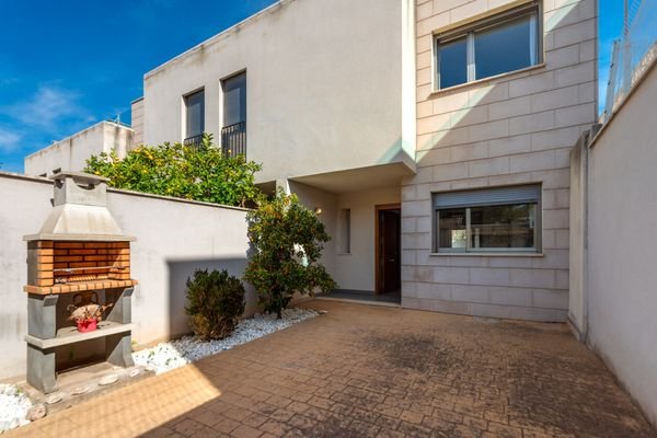 Meerblick-Reihenhaus mit mehreren Terrasse in Colonia St Pere