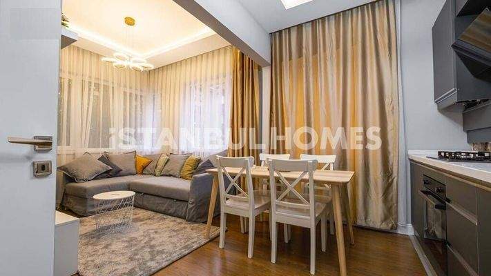 Furnished Corner Property in Istanbul Aksemsettin