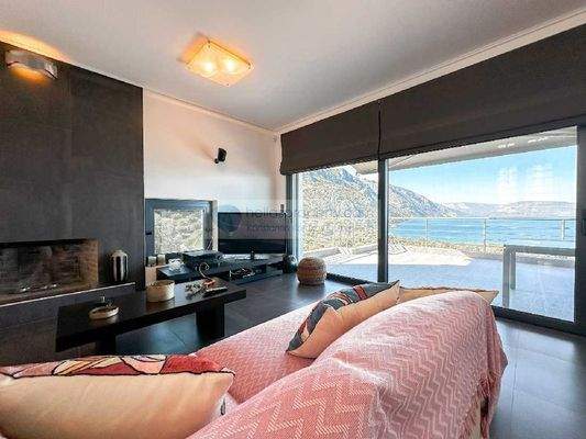 123fc44e46d84545be7cdcf7f920d10f-original