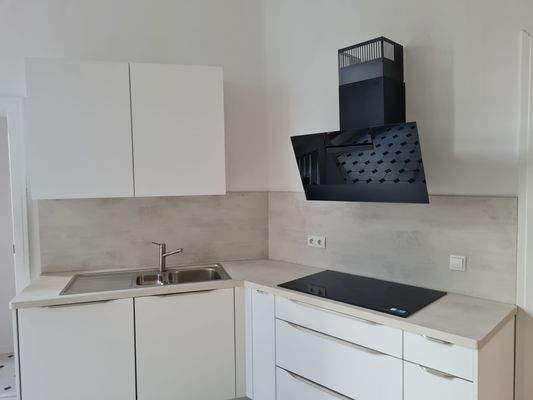 Küchenmöbel in top Qualität.jpg