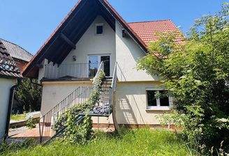 Außeneingang in DG-Wohnung