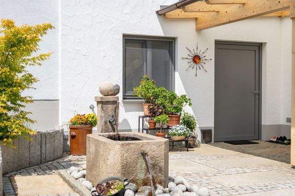 Brunnen mit Quellwasser