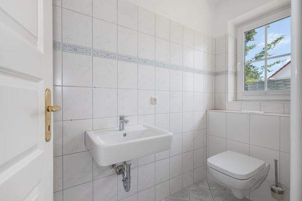 Das helle Gäste Bad im EG