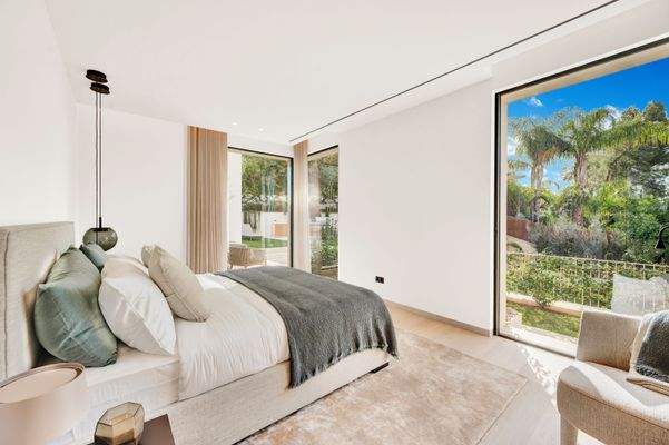 2nd Master bedroom in villa in Portals Nous 3