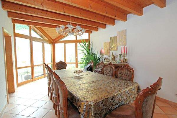 Esszimmer Hauptwohnung