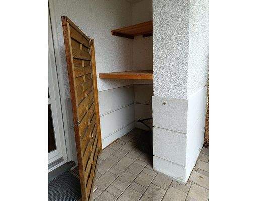 Abstellmöglichkeit auf der Terrasse