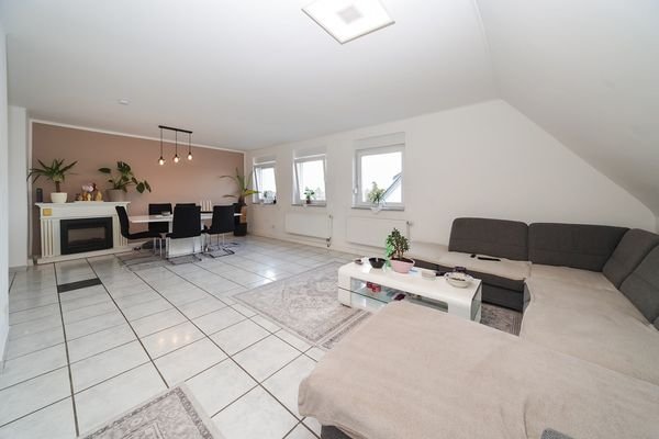 Wohnzimmer DG