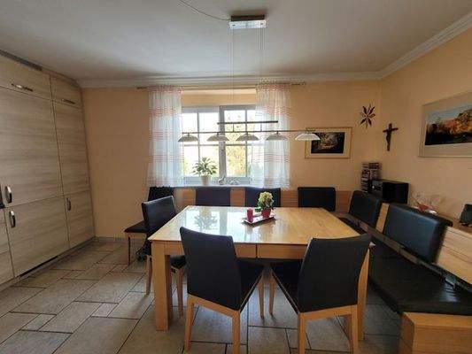 Küche - viel Platz für Familie, Freunde und Gäste.jpg