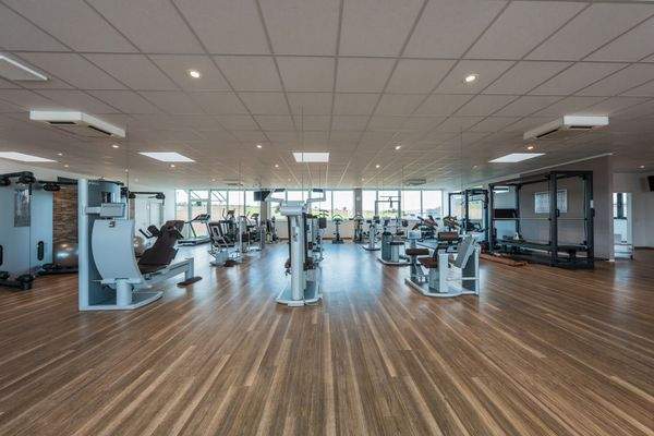 Fitness-Bereich Bild 2 (Physiotherapie)