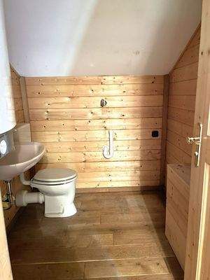 Gäste WC mit WM Anschluss