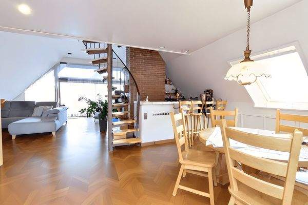 Wohn-Esszimmer Obergeschoss illustriert