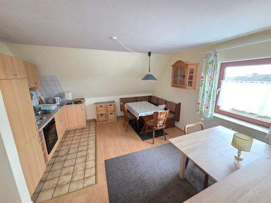 Küche mit Essbereich