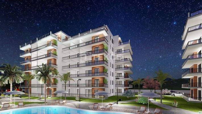 Flats Near the Sandy Beaches in Long Beach İskele