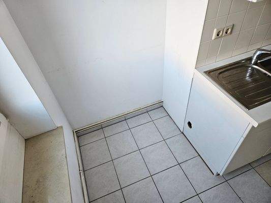 Küche, Waschmaschinenplatz.jpg