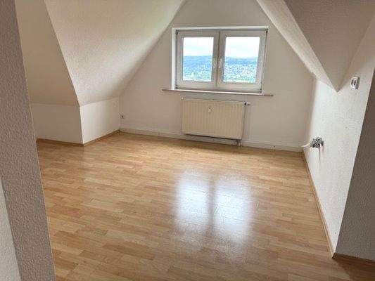 Wohnzimmer/Küchenbereich rechts