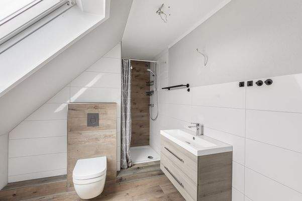 Dachgeschoss - Duschbad