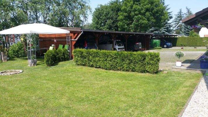 Garten und Carports